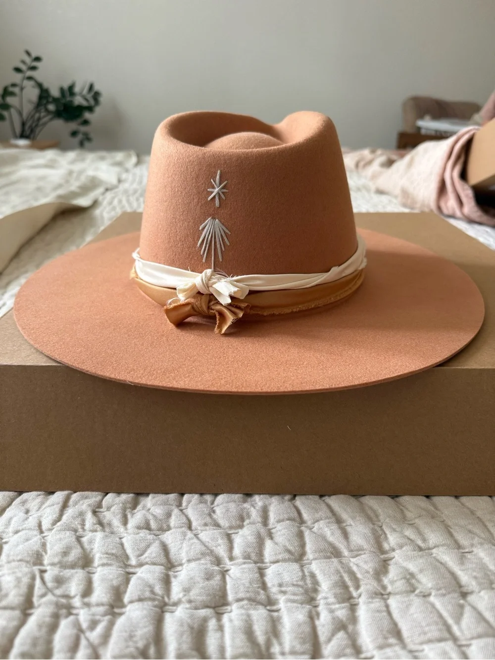 Wyeth by Todd Magill Wide-Brim Fedora Hat in Hazel with Cream Band